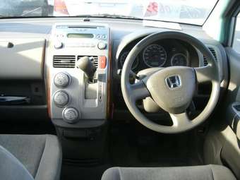 2002 Honda Mobilio Pictures