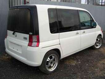 2002 Honda Mobilio Pictures