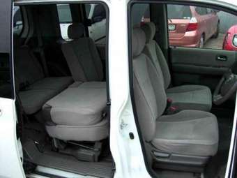 2002 Honda Mobilio Photos