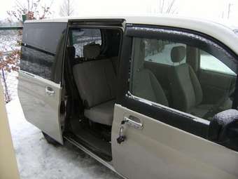 2002 Honda Mobilio Photos