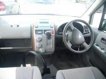 2002 Honda Mobilio Pics