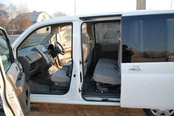 2002 Honda Mobilio Pictures