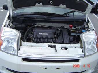 2002 Honda Mobilio Pics