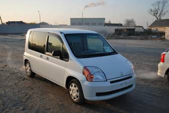 2002 Honda Mobilio Images