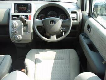 2002 Honda Mobilio Photos