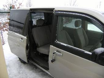 2002 Honda Mobilio Photos