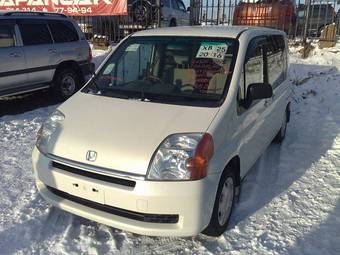 2002 Honda Mobilio Images
