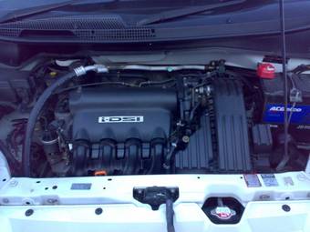 2002 Honda Mobilio Images