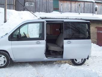 2002 Honda Mobilio Photos