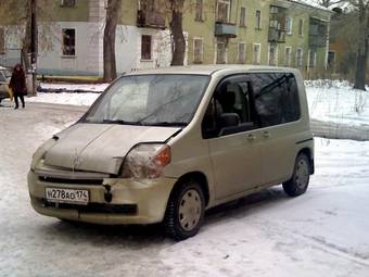 2002 Honda Mobilio Pictures