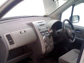 2002 Honda Mobilio Photos