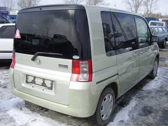 2002 Honda Mobilio Pictures
