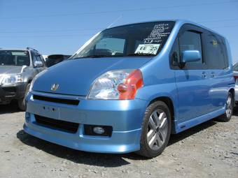 2002 Honda Mobilio Photos