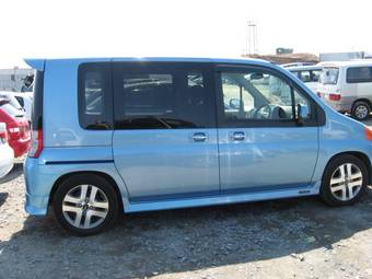 2002 Honda Mobilio Pictures