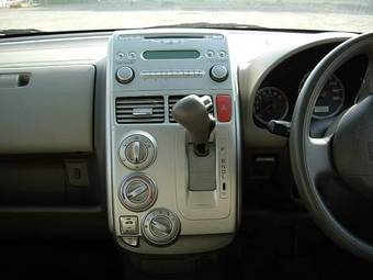 2002 Honda Mobilio Pictures