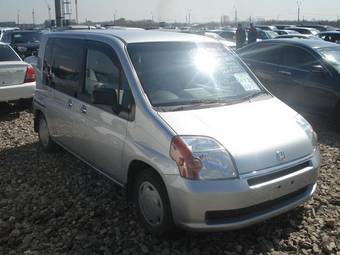 2002 Honda Mobilio Photos