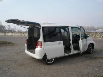 2002 Honda Mobilio Pics