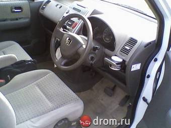 2002 Honda Mobilio Photos