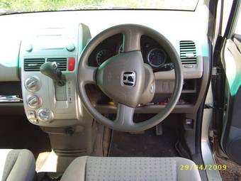 2002 Honda Mobilio Photos