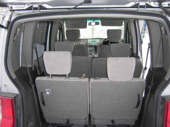 2002 Honda Mobilio Images