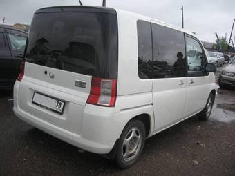 2002 Honda Mobilio Pictures