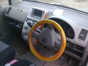 2002 Honda Mobilio Pictures