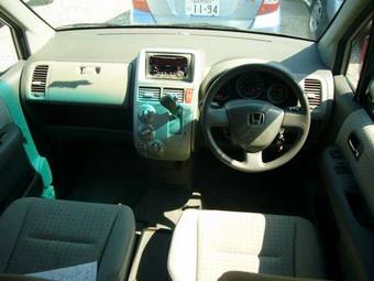 2002 Honda Mobilio Wallpapers
