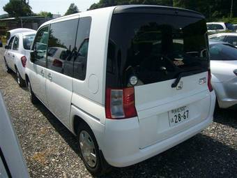 2002 Honda Mobilio Photos