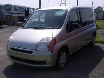2002 Honda Mobilio Photos