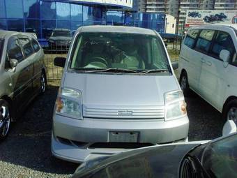 2002 Honda Mobilio Photos