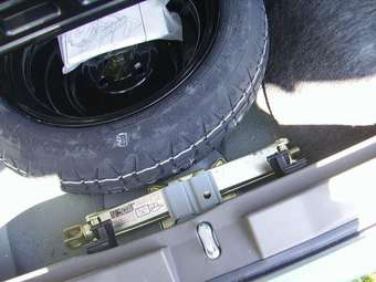 2003 Mobilio