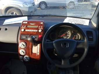 2003 Mobilio