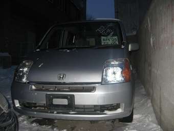 2003 Honda Mobilio Images