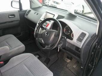 2003 Honda Mobilio Pictures