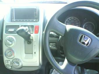2003 Honda Mobilio Photos