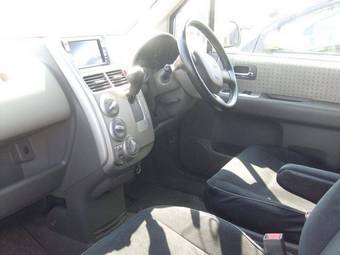 2003 Honda Mobilio Pictures
