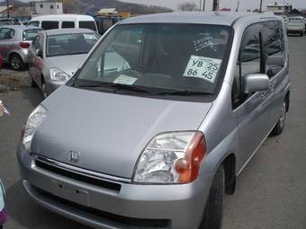 2003 Honda Mobilio Photos