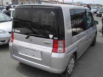 2003 Honda Mobilio Photos