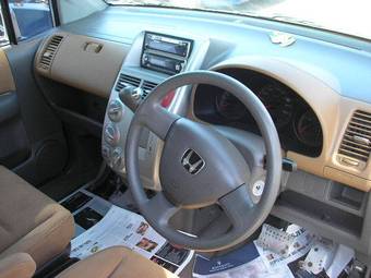 2003 Honda Mobilio Pictures