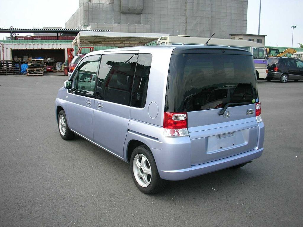 2004 Honda Mobilio