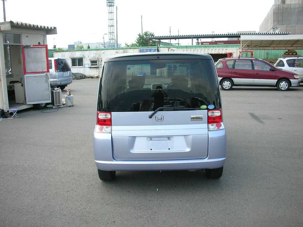 2004 Honda Mobilio