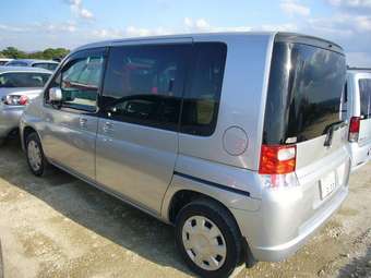 2004 Honda Mobilio Pictures