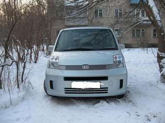 2004 Honda Mobilio Photos