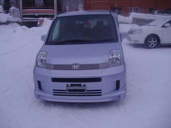 2004 Honda Mobilio Photos