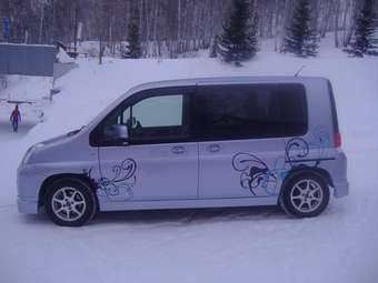 2004 Honda Mobilio Photos