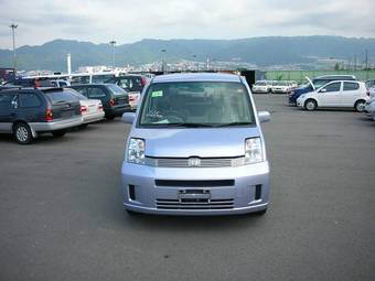 2004 Honda Mobilio Pictures