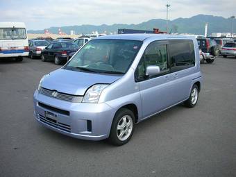 2004 Honda Mobilio Pics