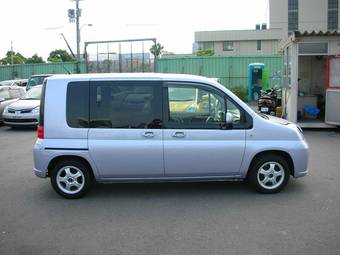 2004 Honda Mobilio Photos