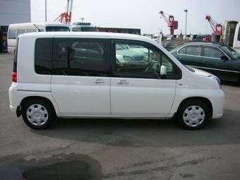 2004 Honda Mobilio Wallpapers