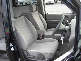 2004 Honda Mobilio Photos